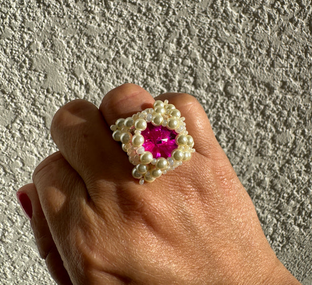 Square ring - Pearls & Fucsia